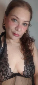 Rebeca-Toya Public Pic