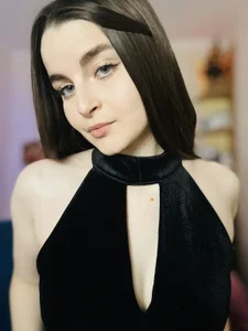 LanaGI she's great! Pic 4