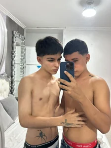 Dereck_brown_ Public 사진 4