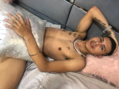 Scook_Gray_ sexy Pic