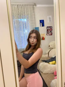leee_p just me and your view Immagine  2