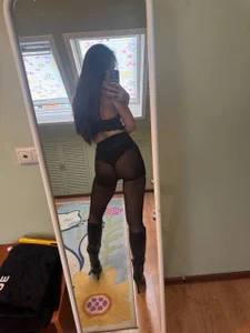 MoranaRae_ Public صورة واحدة|MoranaRae_ Public صورتان|MoranaRae_ Public  4 صور|MoranaRae_ Public  4 صورة