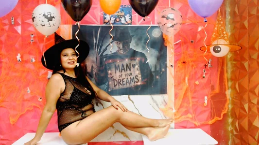 MiaCallie Halloween 🎃I don’t need a broom to make you fly🎃 Pic 3