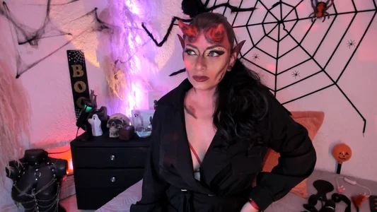 Jeanineescott demonio de halloween Pic 4