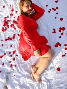 italagomez_ of red Immagine  3