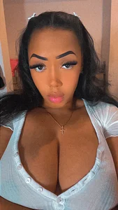 kourtney4lov3: Public ( 5 фото)