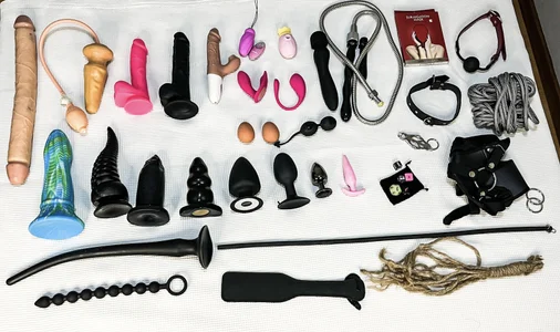 Cur1ouscouple420 Toys 🍆 Pic