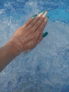 Leisygirl Feets and hand Pic