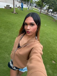 FreyjalaveauのLatina bbyの 8枚の写真