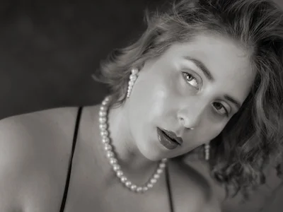 Helenstanford Pearls and Gloves | Helen Photoshoot Pic 2