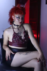 BabyPunk2 It's not love, it's uncontrollable addiction. ♥︎✡︎ Poză