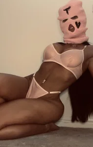 Bootyliciousbella Public slika 4