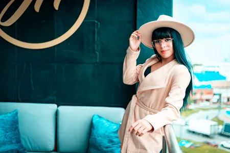 Samantha_Bernardo Public Pic 4