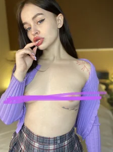 AngelinaTeller Public Gambar 2