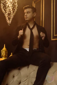 Maximo__ Let's go on a luxurious date  3. fénykép