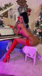 NatashaCamerron happy xMAS 💋🌹 Pic