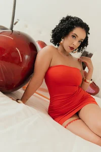 AlessaRomero Red Apple Pic 6