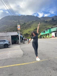 Rachell_Grey_ Out and about in Bucaramanga—see you soon.🥰😍😋😉 Pic 4