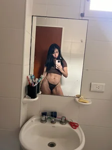 BrattyYanii Yoo slika 3