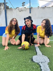 Powerof_Three Public Foto 9