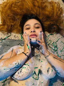 my body like a painting🍑 de MAHIASMITH13  2 photos