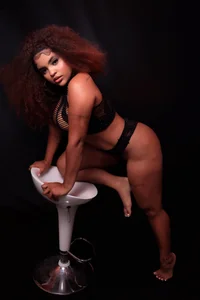 🍒“Whispers of My Body”🎀🎀 de jones_maddy_  Imagens