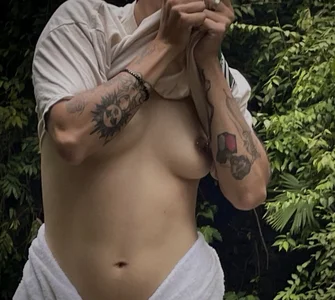 bloomroma 🏞️❤️ টি ছবি