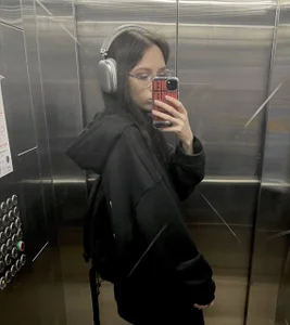 ChasidySynan Public  3টি ছবি