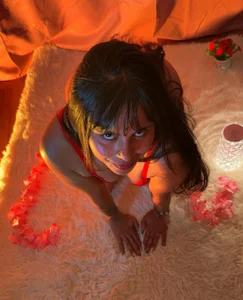 Candy_ec my tender and sexy body with yellow light💛🌼 Poză 5