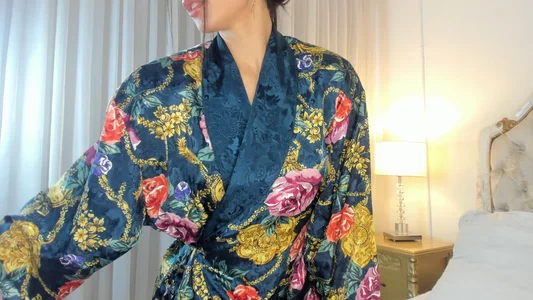 Valentina_Ross_ asian show ♥ Pic 3