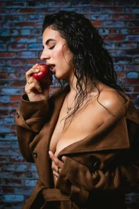 _AllisonSweet_ 𝐘𝐨𝐮, 𝐦𝐲 𝐝𝐚𝐭𝐞... 𝐜𝐨𝐦𝐞 𝐨𝐧?💖 Hình 5