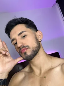 AxelKing1326 Public  6টি ছবি