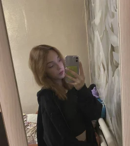 NoeliaGomm Public Pic 4