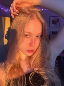 AmyLouWoodのPublicの 4枚の写真