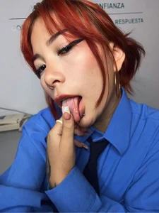 At my job 🥈🤫 de Zakura_66  3 photos