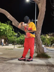 A casual night😏🌙 de xhj_Gambaru  3 Imagens