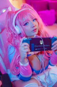 Tour for my room de CharlotteMillers  4 Imagens