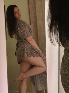 Lea_shadom Tease & Smile Pic 3