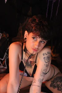 Ethan_lennoxのyour bad girlの 7枚の写真