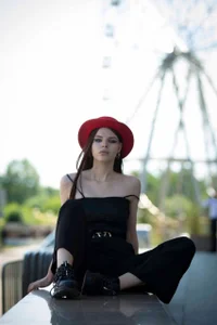 MuddledAct My beauty is stunning Pic 2