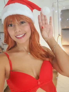 gaby_smit__ christmas girl Pic 3