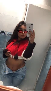 RubyHot_69 Public Pic 2