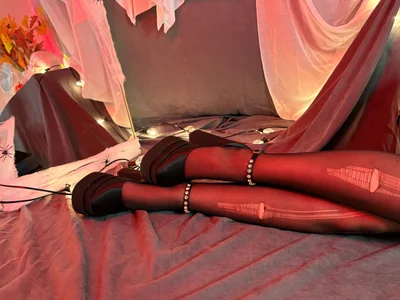 OneInaMILLION-- Don’t be scared, your cutest little devil is just here for some halloween fun 🥺😈🎃 Foto 6