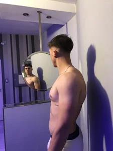 Alexxx27_Public Bild