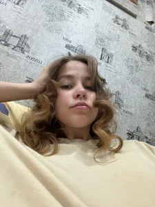 FalineDowlen Public  4টি ছবি