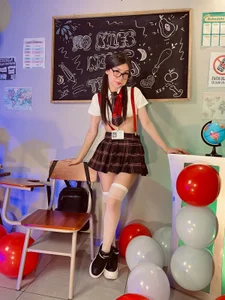 TiffannySins Rebellious student Immagine  5