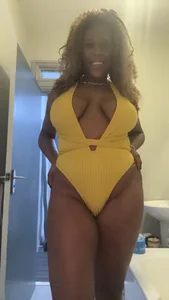 Risque_RhiannaX Beach ready 🔥 Hình 5