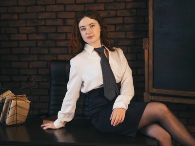 AnnTerry_ Your playful secretary... Pic 4