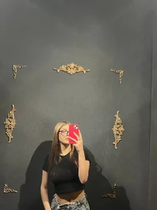 VedaMazzariello Public Pic 3