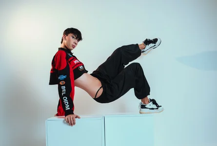 A BIT MORE de Jamess_Carterr_  5 photos